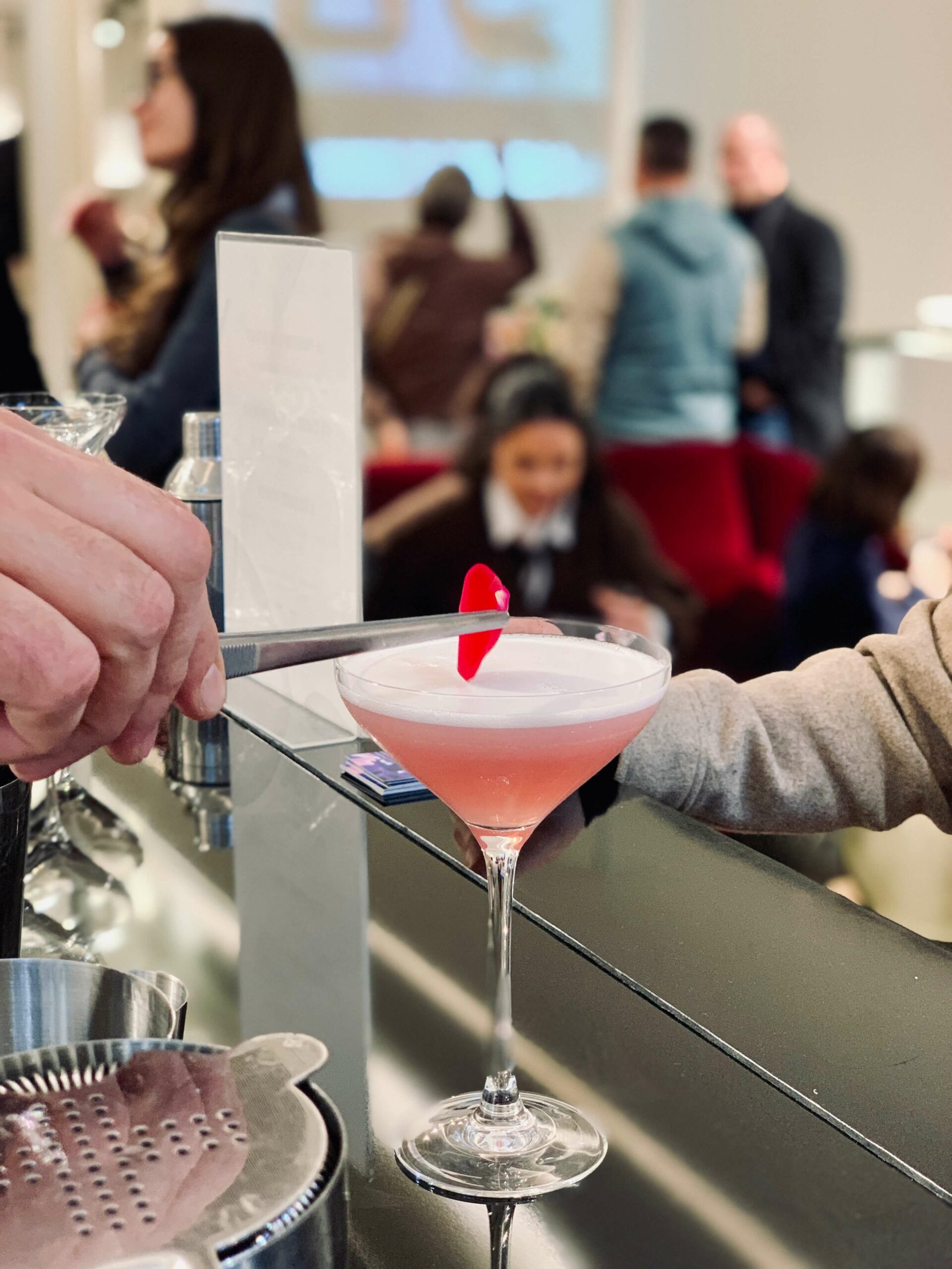 cocktail signature personnalise aux couleurs de l'entreprise inauguration Toulouse
