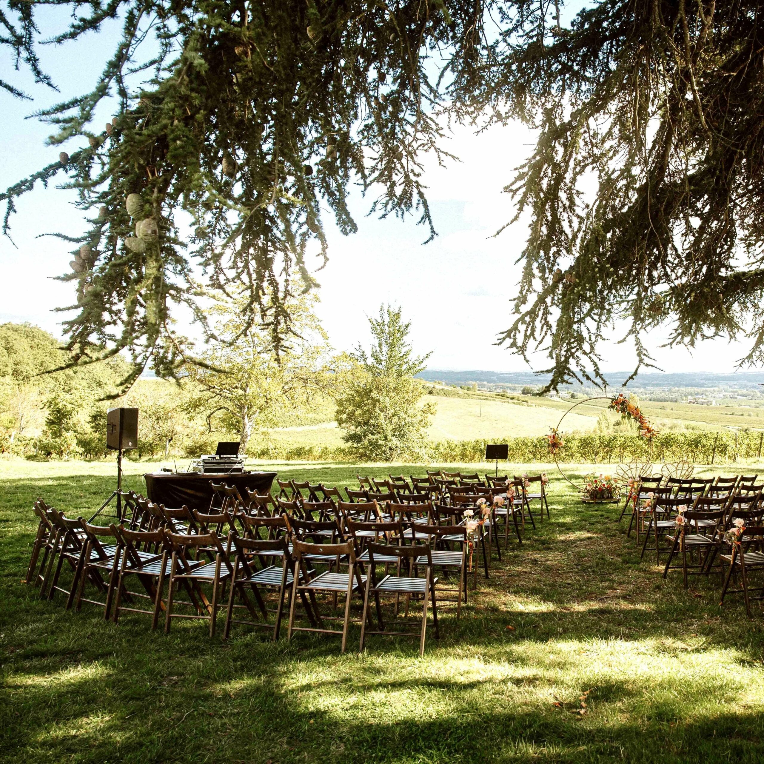 sonorisation lors de la ceremonie laique pendant mariage au chateau de tauzies
