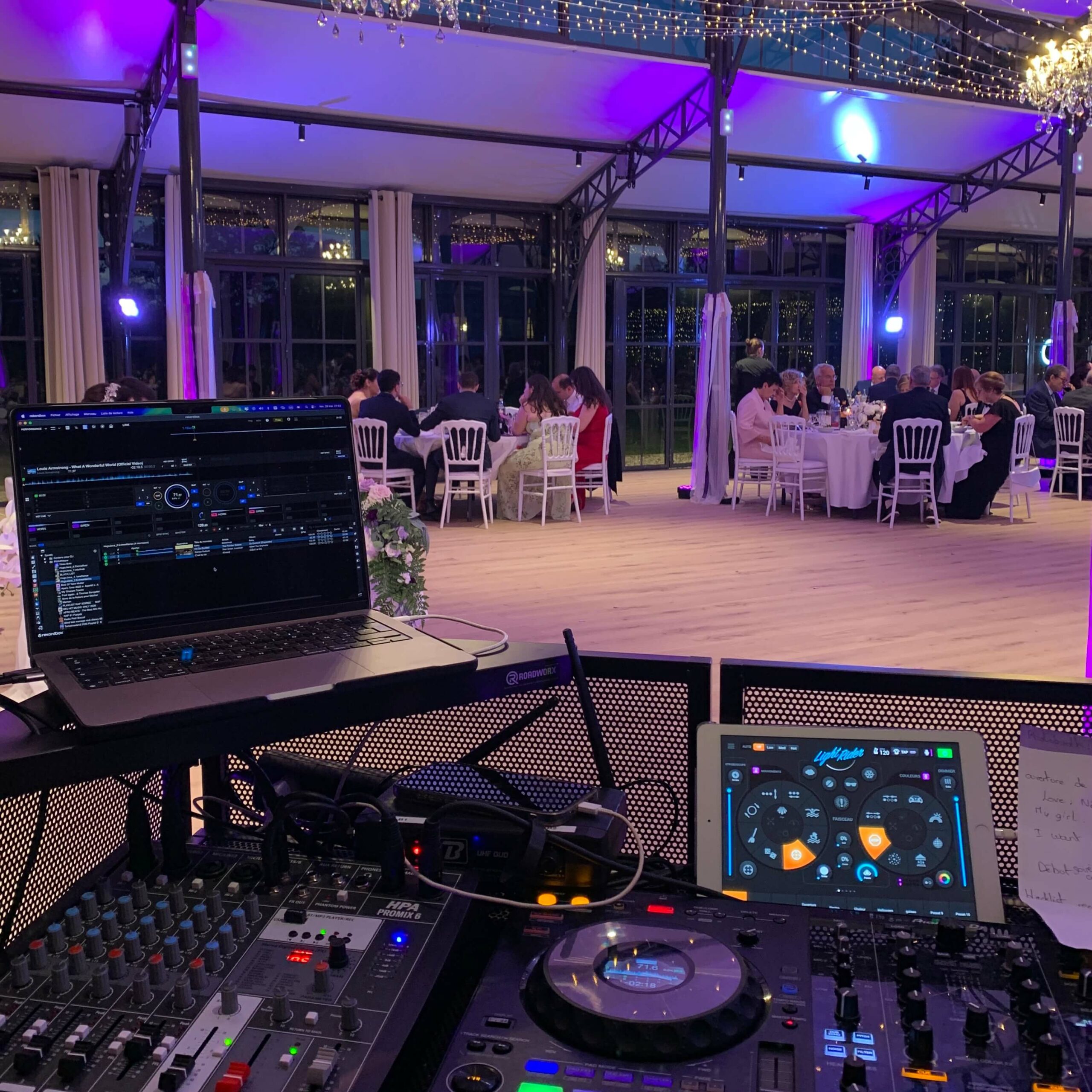 ambiance musicale pendant le repas lors du mariage de J&H au chateau de longpre en Ariege